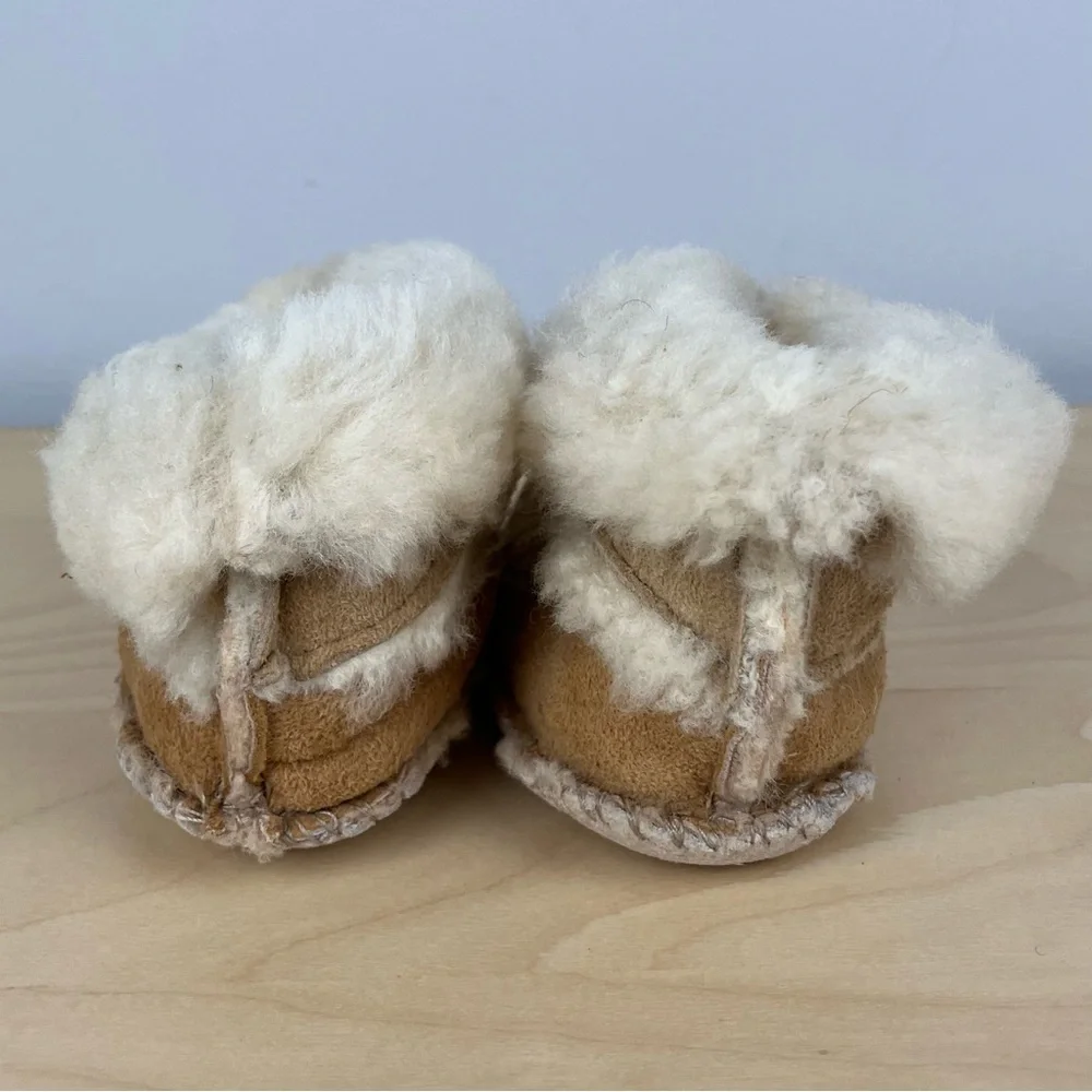 Vintage Baby Size 2-3 Brown Suede Shearling Lined Slipper Booties Unbranded